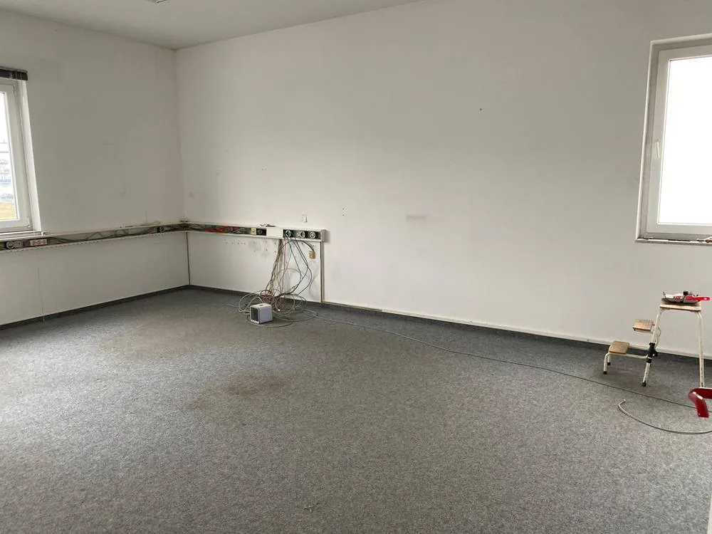 Dasselbe Büro nach der Räumung, besenrein übergeben